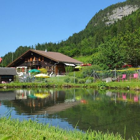 Backpacker Le Petit Baroudeur Hostel Champéry Buitenkant foto