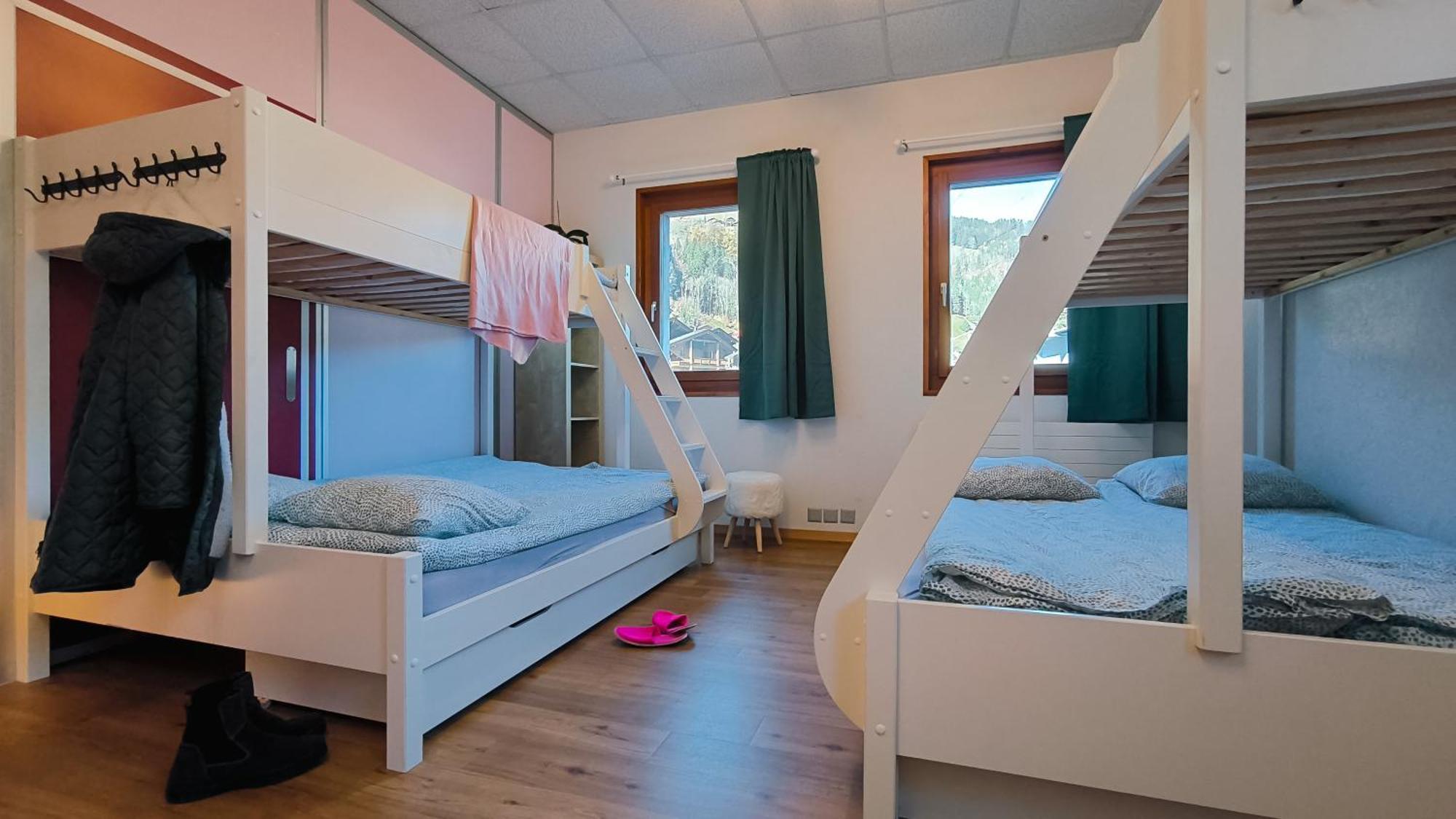 Backpacker Le Petit Baroudeur Hostel Champéry Buitenkant foto